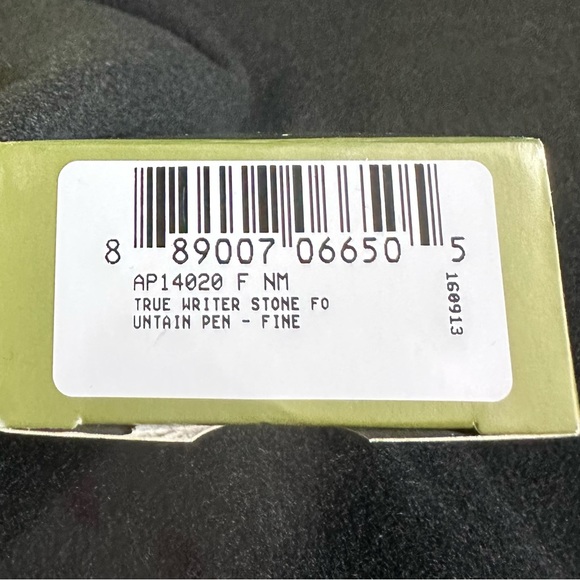 Levenger True Writer Fountain Pen Fine Nib - Picture 2 of 7